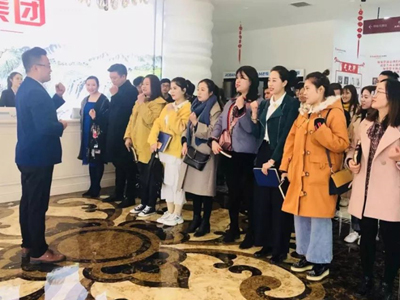 熱烈歡迎丨昌禾商學(xué)院，柔然彩虹隊光臨寧夏昌禾裝飾參觀學(xué)習(xí)！